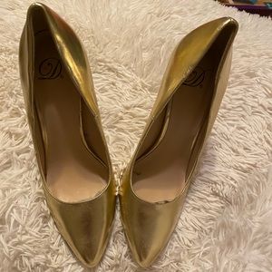 Size 8.5 Women’s Gold Heels